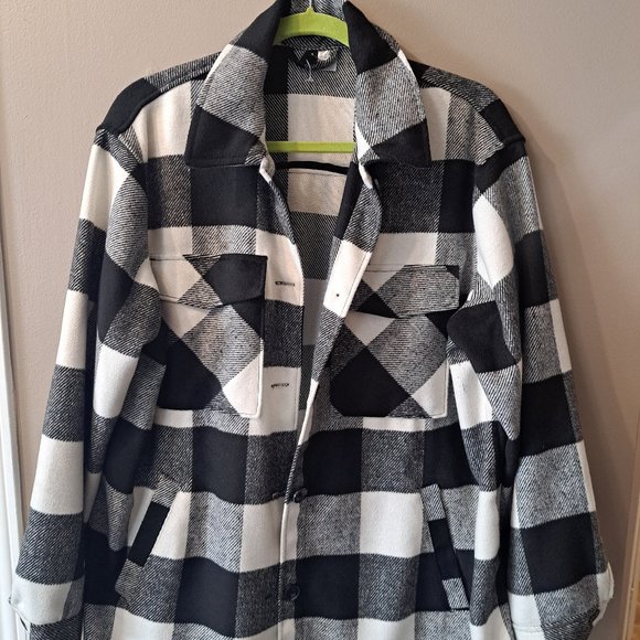 Women Black & White Plaid Jacket - Picture 1 of 3